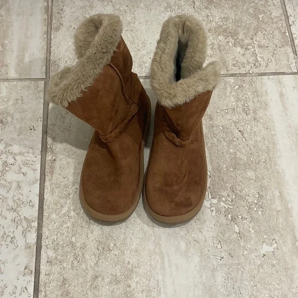 Kohls fur boots on sale